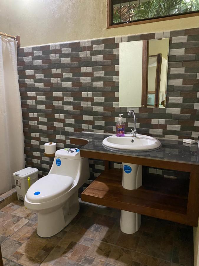 פקוארה Jazlyn Lodge & Tours מראה חיצוני תמונה